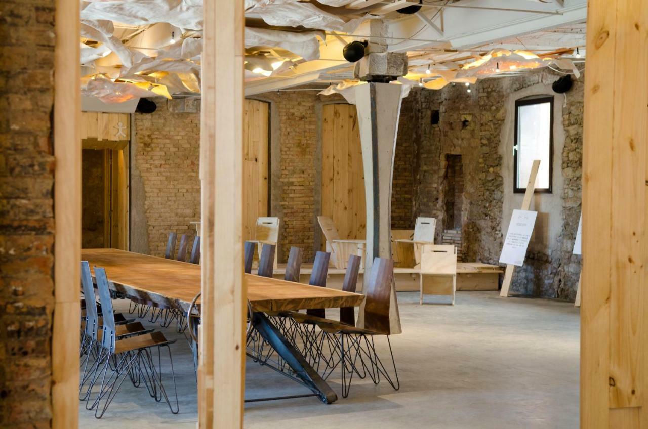 Somiatruites Hotel Igualada Eksteriør billede